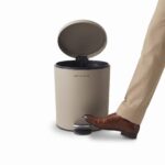 Premium 5L Matte Khaki Round Foot Pedal Trash Can – Soft-Close Smudge-Proof Waste Basket with Removable Inner Bucket (Model LJT02-5-7) - Image 2
