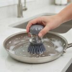 Premium 5x5x9cm Soap-Dispensing Palm Dish Brush with Heavy-Duty Nylon Scrubbing Bristles and Leak-Proof Reservoir (DM23-109) - Image 2