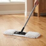 High-Performance 13x60cm Industrial Flat Mop with Lightweight Aluminum Handle and Pocket Sleeve Microfiber Pad (DM23-046) - Image 2