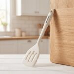 Danny Home 21cm Silicone Mini Slotted Turner – Compact Non-Stick Egg & Pastry Flipper (DH3900-WHITE) - Image 2