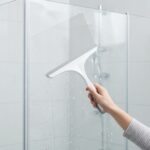 Premium 22x24cm Plastic Window and Shower Squeegee with Flexible Streak-Free Rubber Blade and Integrated Hanging Hook (DM23-101) - Image 2